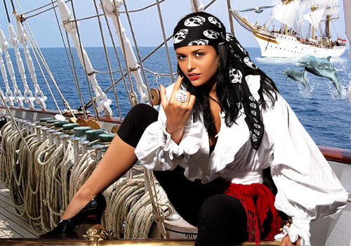 Женский шаблон для фотошопа "Черноглазая пиратка"
