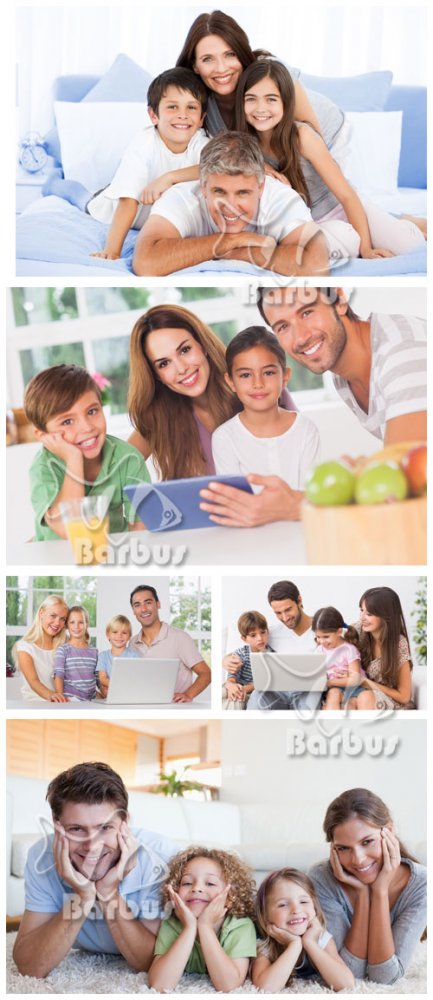 Family at a leisure with the laptop / Семья на отдыхе с ноутбуком