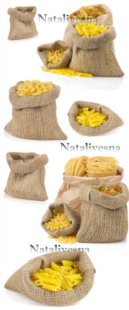 Макаронные изделия в мешочках  на белом фоне / Pasta in sacks - Stock photo